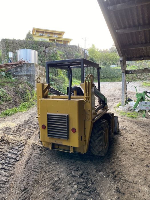 Mini pa carregadora CASE