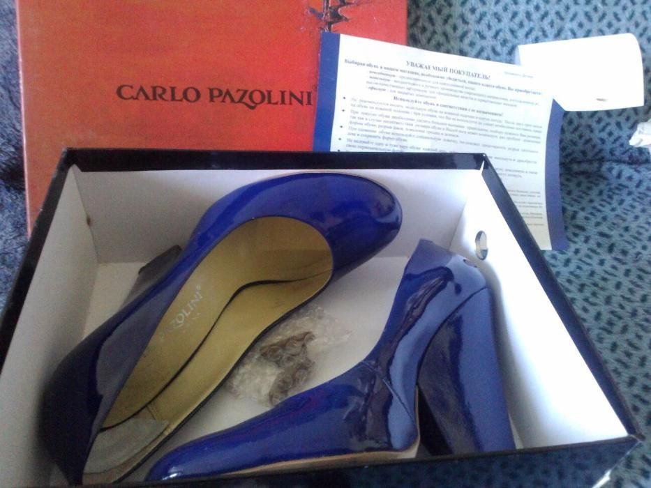 Фирменные туфли-лодочки CARLO PAZOLINI (синие, лаковые)