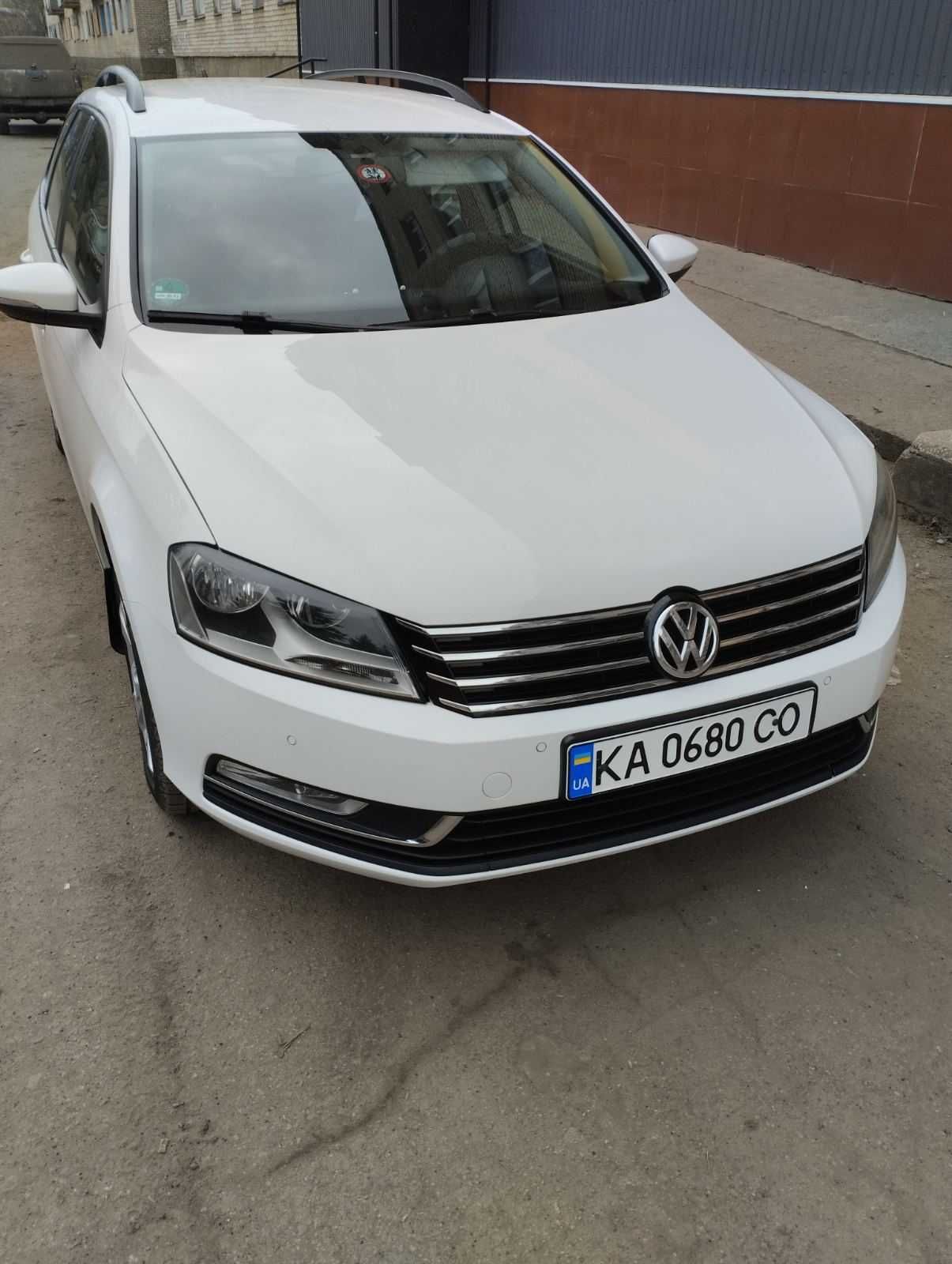 Volkswagen Passat B7 2013 2л дизель, механіка 6-ступ.