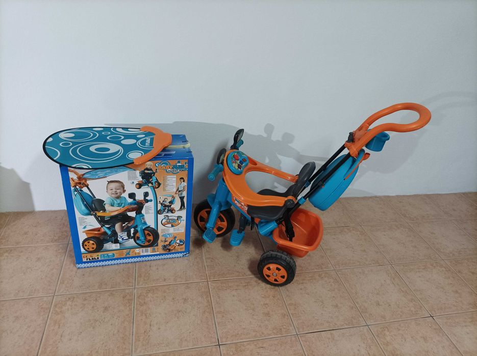 Triciclo de criança