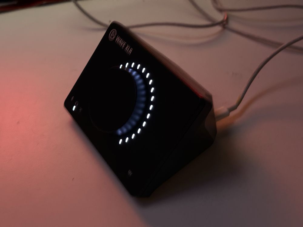 Elgato Wave XLR – interfejs XLR–USB, uszkodzony / wyłącza się