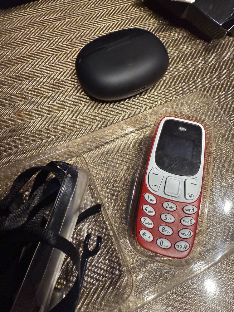 Mini telefon na dwie karty sim