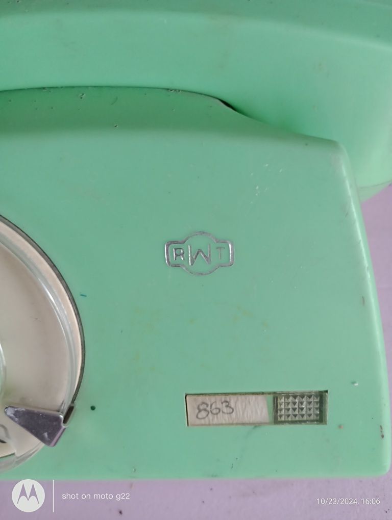 Telefon stacjonarny lata 70-80 ubiegłego wieku