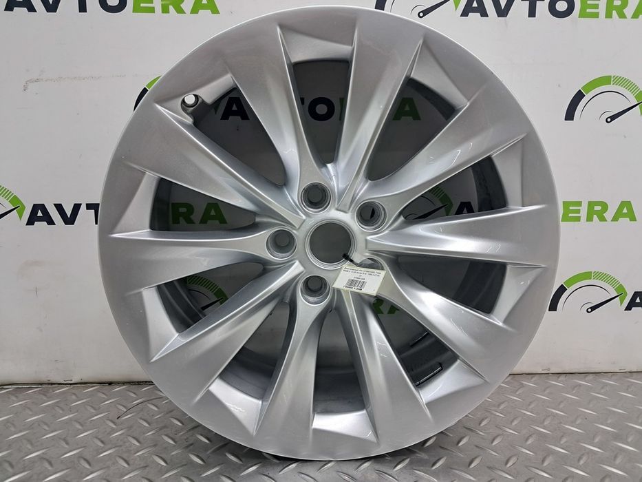 Диск колесный R19 Tesla Model S 12-20 литой 107689100B