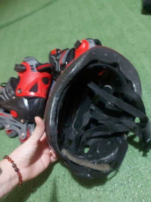 Patins linha 37-40 e capacete