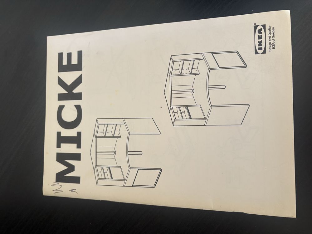Secretária MICKE preta