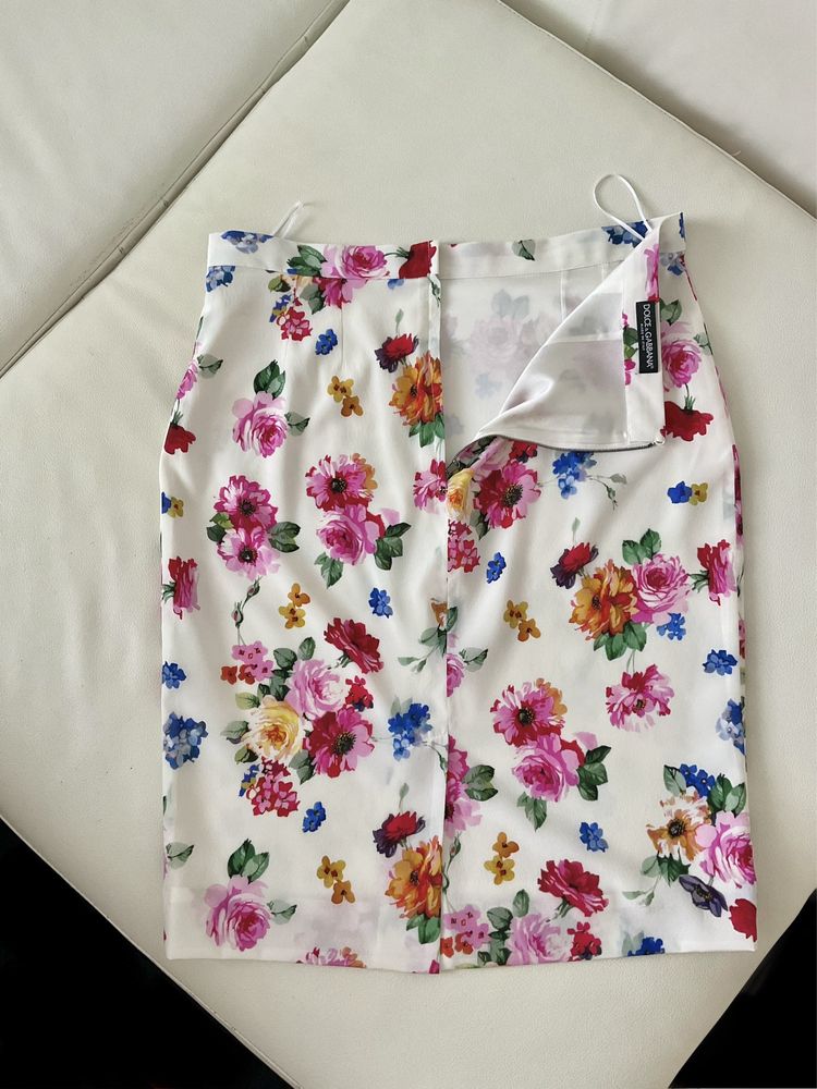 Dolce & Gabbana шелковая юбка в цветочный принт