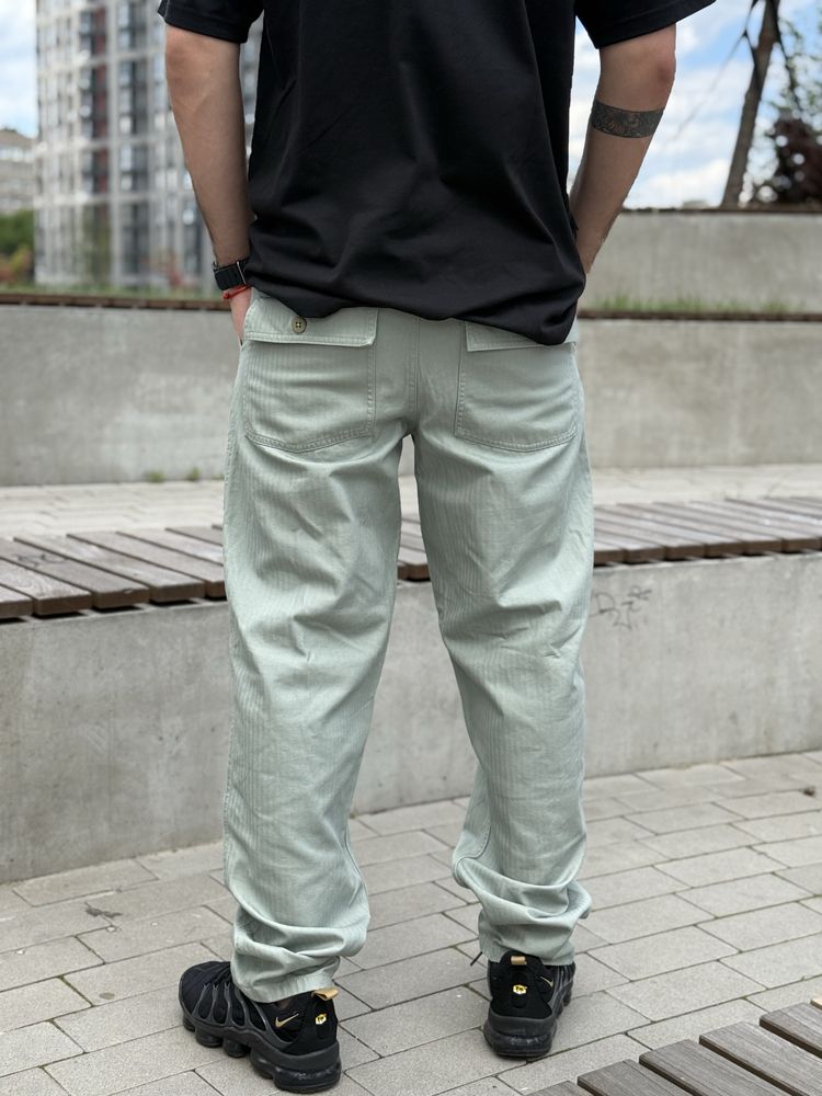 Брюки чоловічі Nike Live [FV5533-370] оригінал