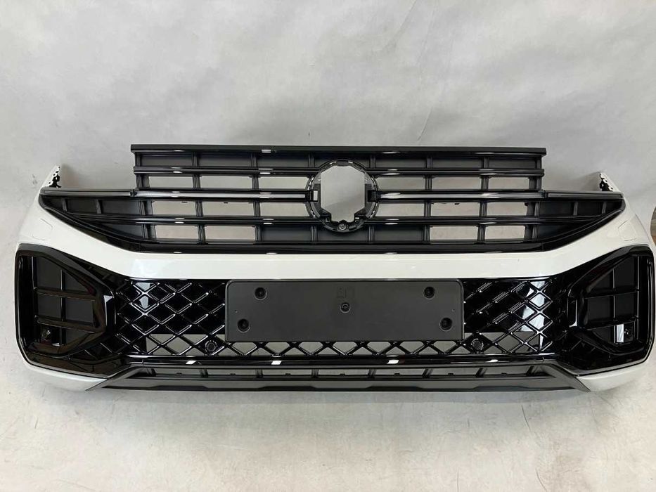 Бампер передний перед Volkswagen Touareg 3 III 760 R-line разборка