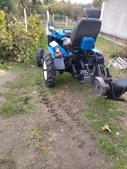 Трактор Lider LUX180D