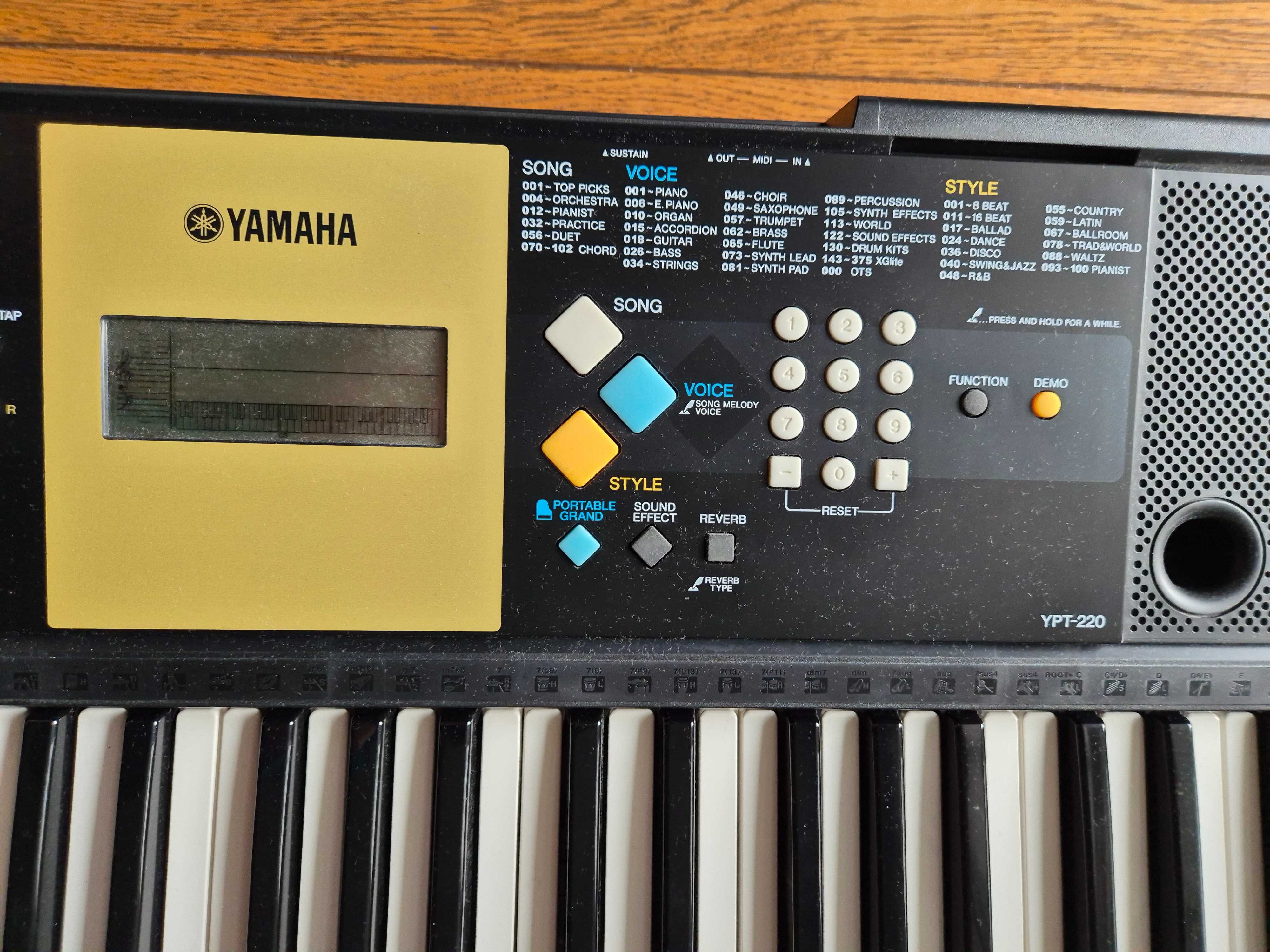 Yamaha keyboard YPT-220
