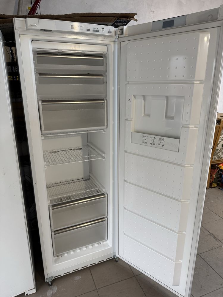 Морозильна камера siemens no frost 165 cm