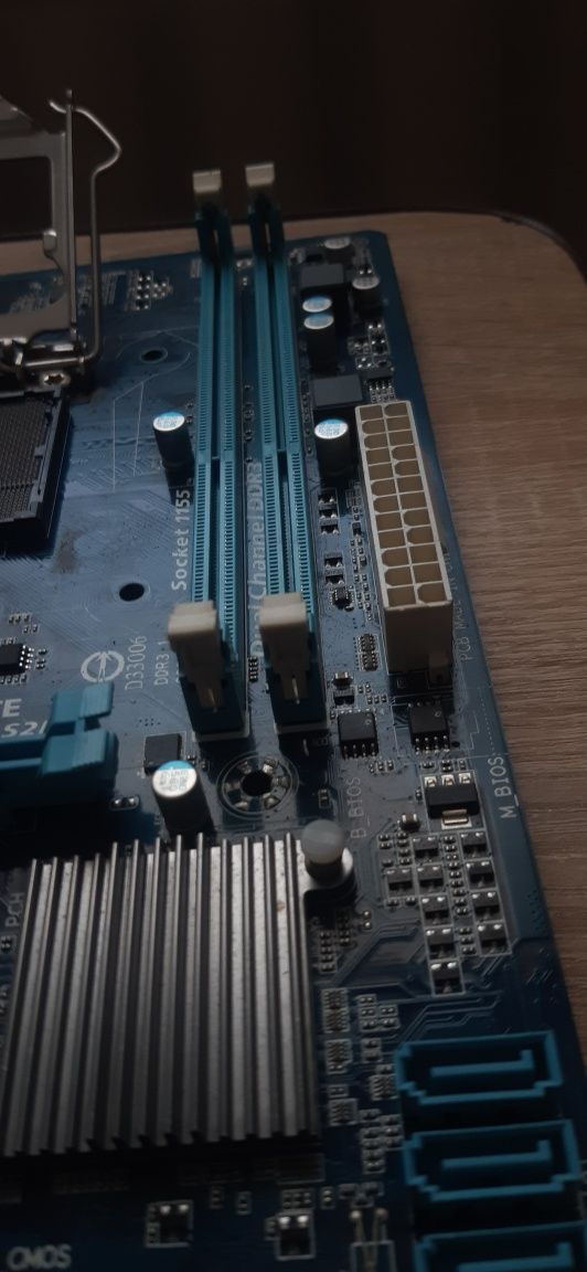 Материнська плата gigabyte ga-h61m-s2pv