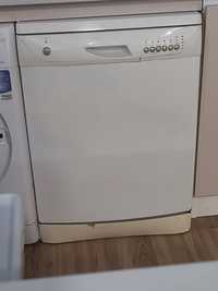 Máquina lavar loiça zanussi
