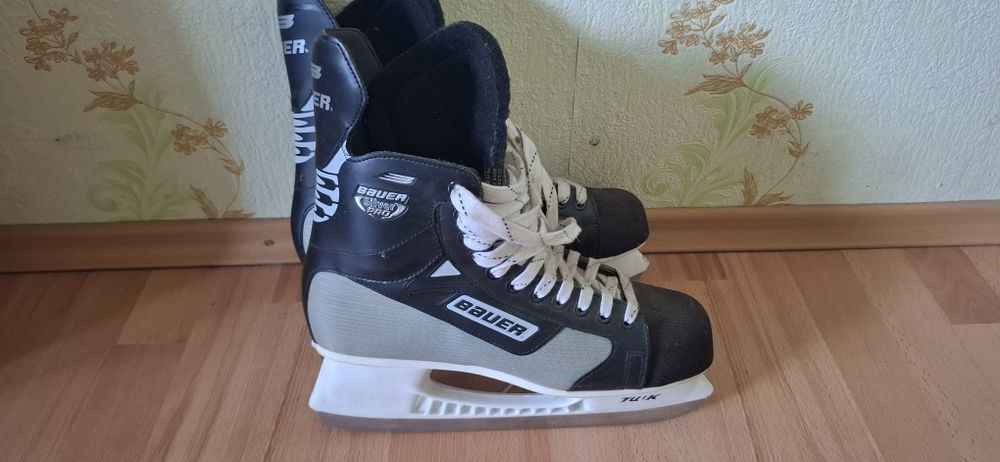 Коньки  Bauer новые