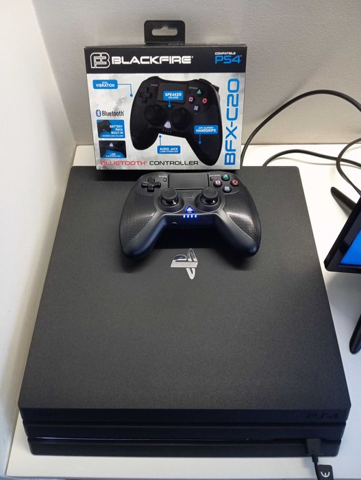 PS4 PRO 1TB 4K SOFTWARE 10.71 PlayStation 4 (retomo jogos PS1 PS2 PS3)