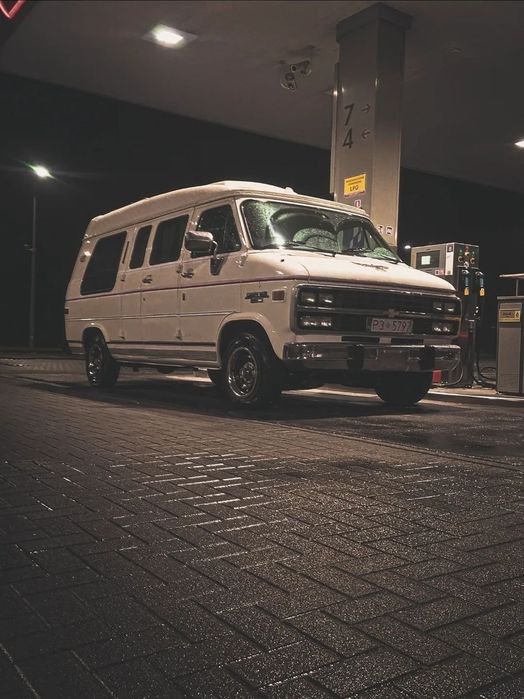 Chevrolet Chevy Van Salonka Chevrolet Chevy G20 1993 5.7 V8