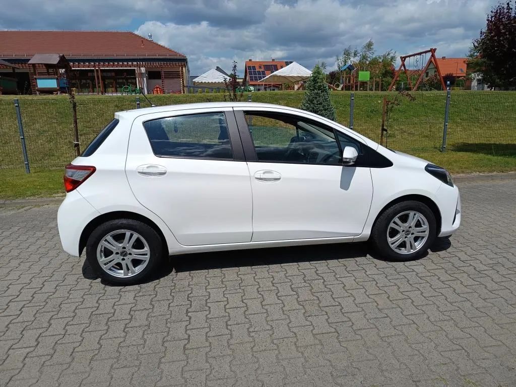 Toyota Yaris 1.5 111KM prywatnie serwisowana zadbana wyposażona