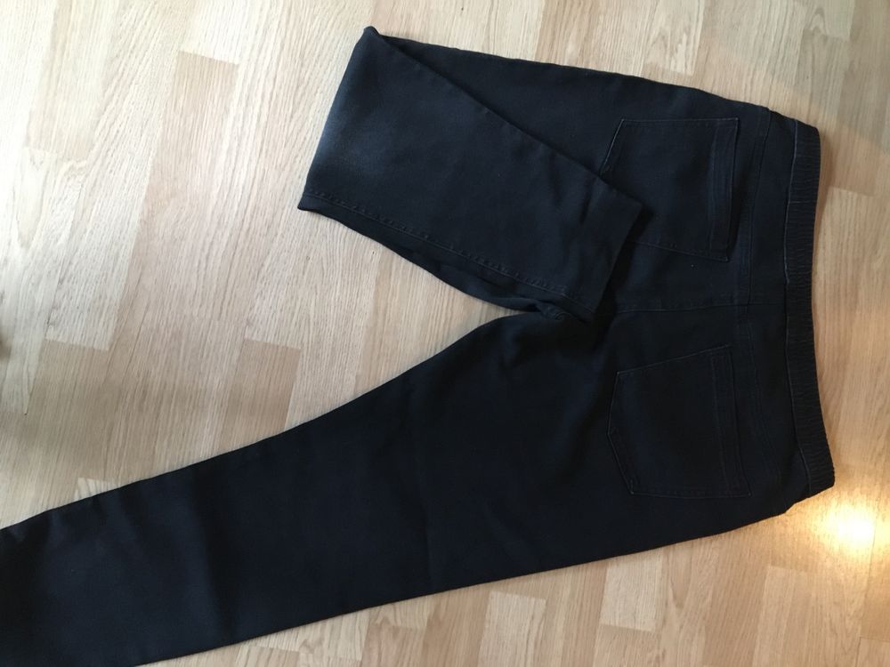 Czarne jeansy rozmiar 44