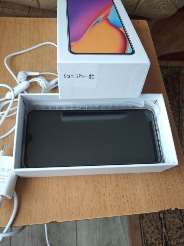 Телефон Xioami 15 Pro