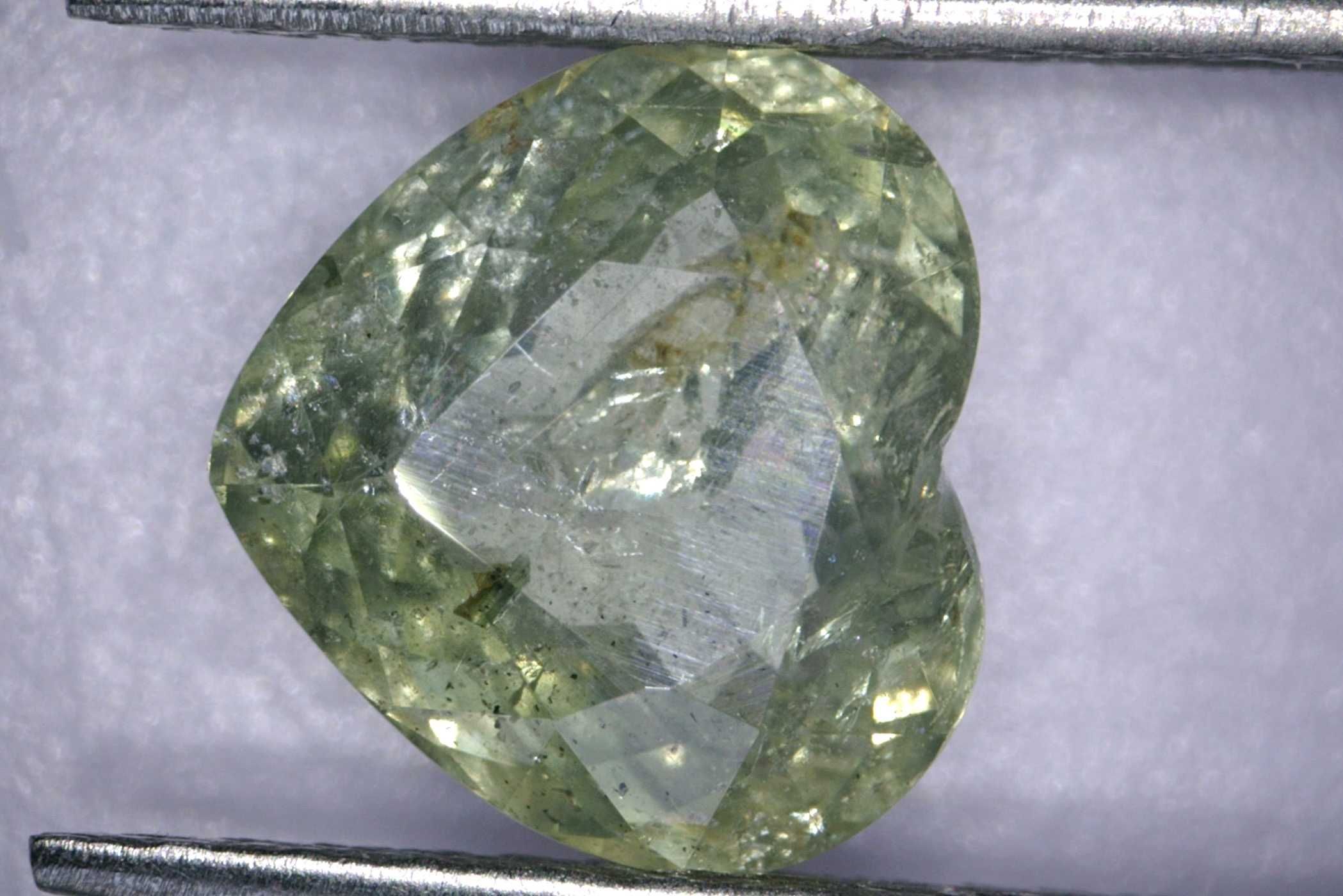 Naturalny Szafir 1.81ct Zielony Serce