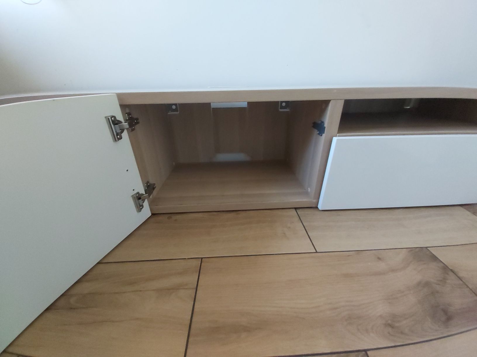 BESTÅ BESTA Szafka pod TV
Szafka pod TV
