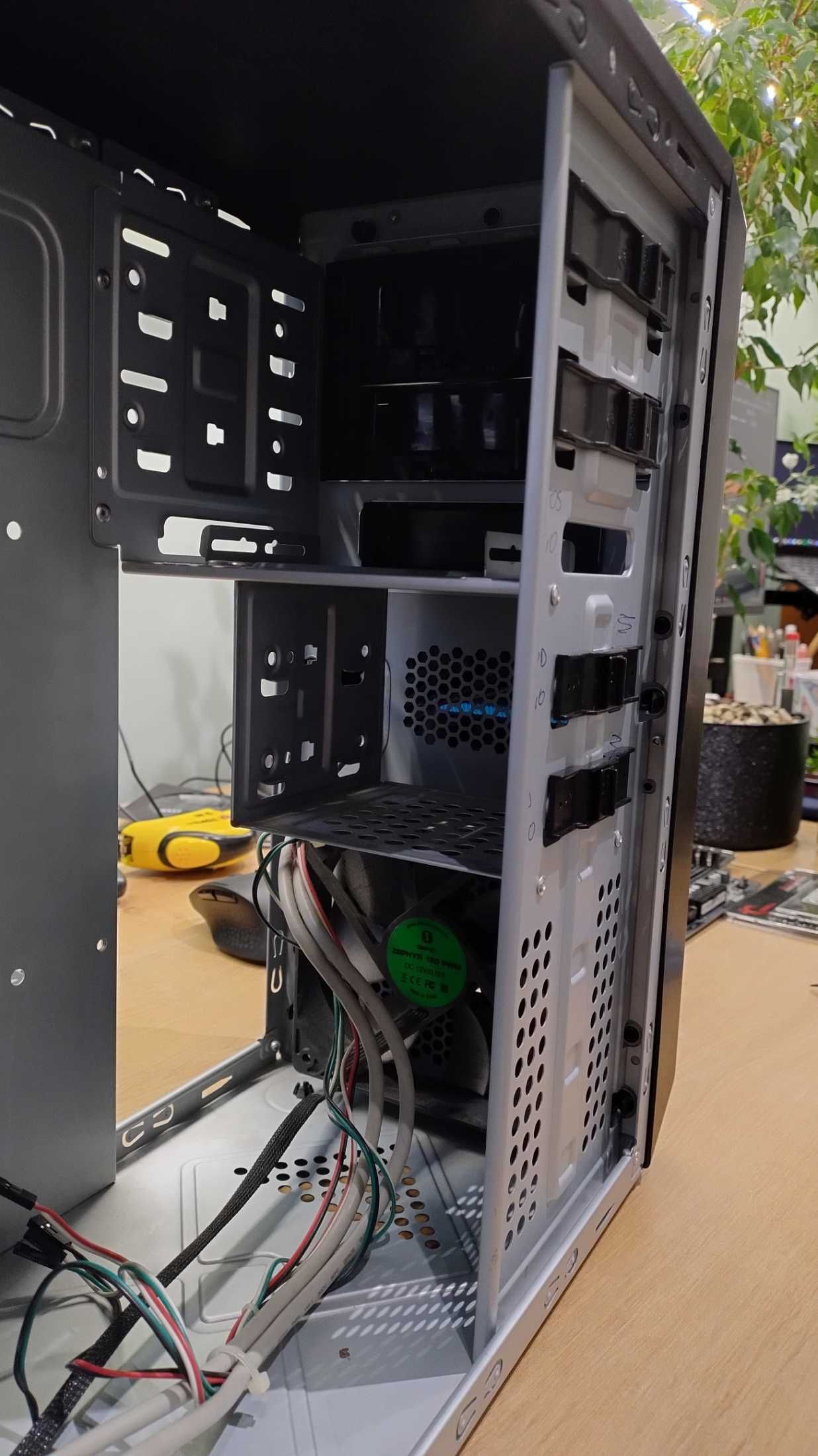 Obudowa PC micro ATX z 2 wentylatorami PWM