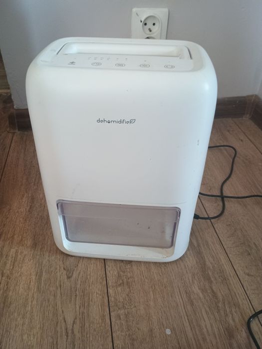 elektryczny osuszacz powietrza marki OMISOON.