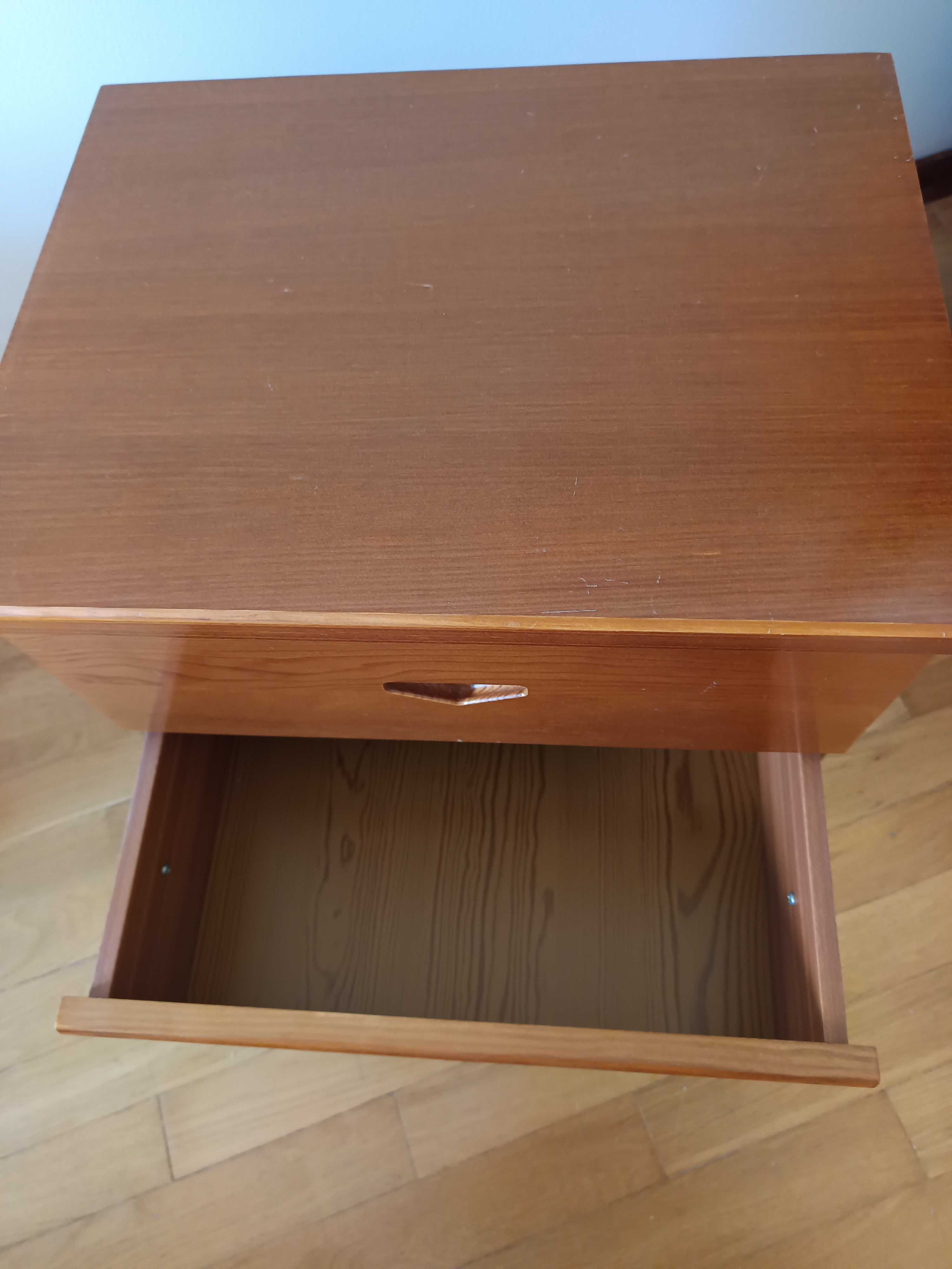 Mesa cabeceira madeira