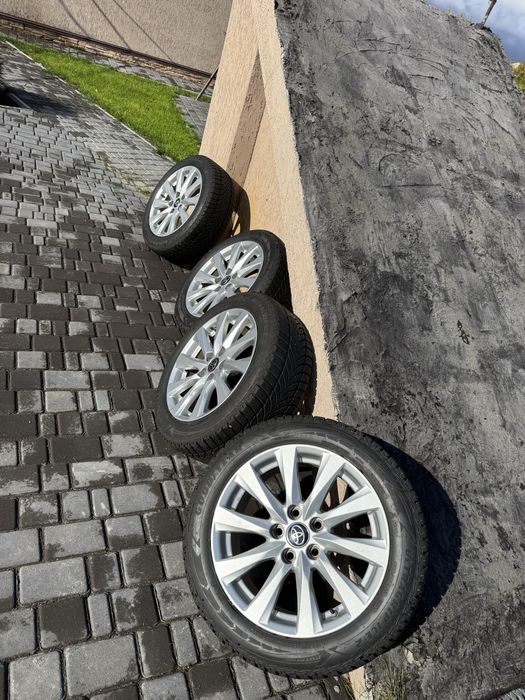 Оригінальні Диски r17 camry 70 + зимові шини goodyear