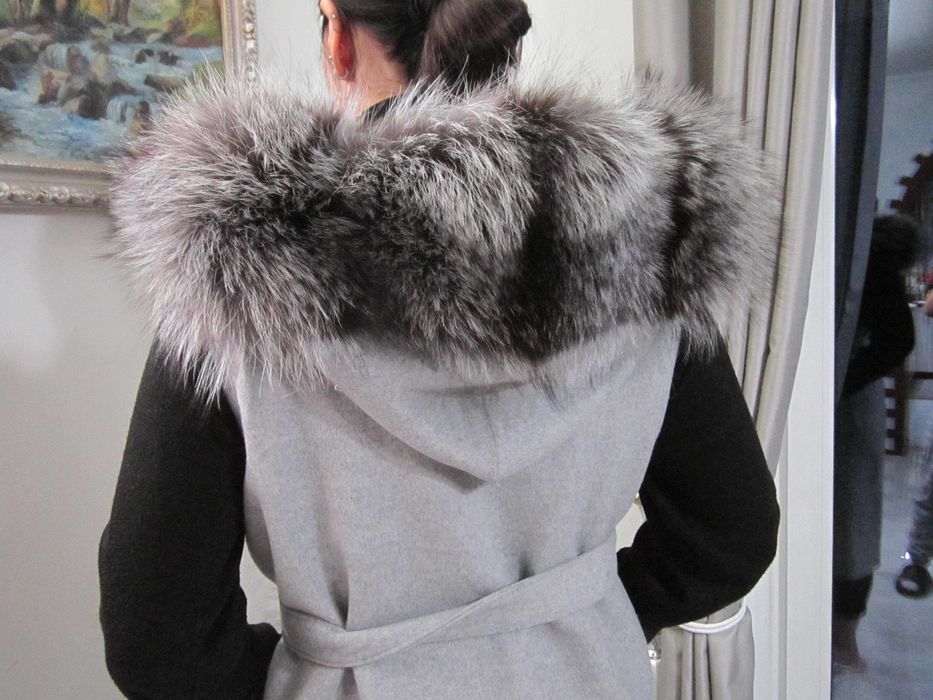 rezerwacja Hit długa kamizelka cieplutka z futrem naturalnym lisa