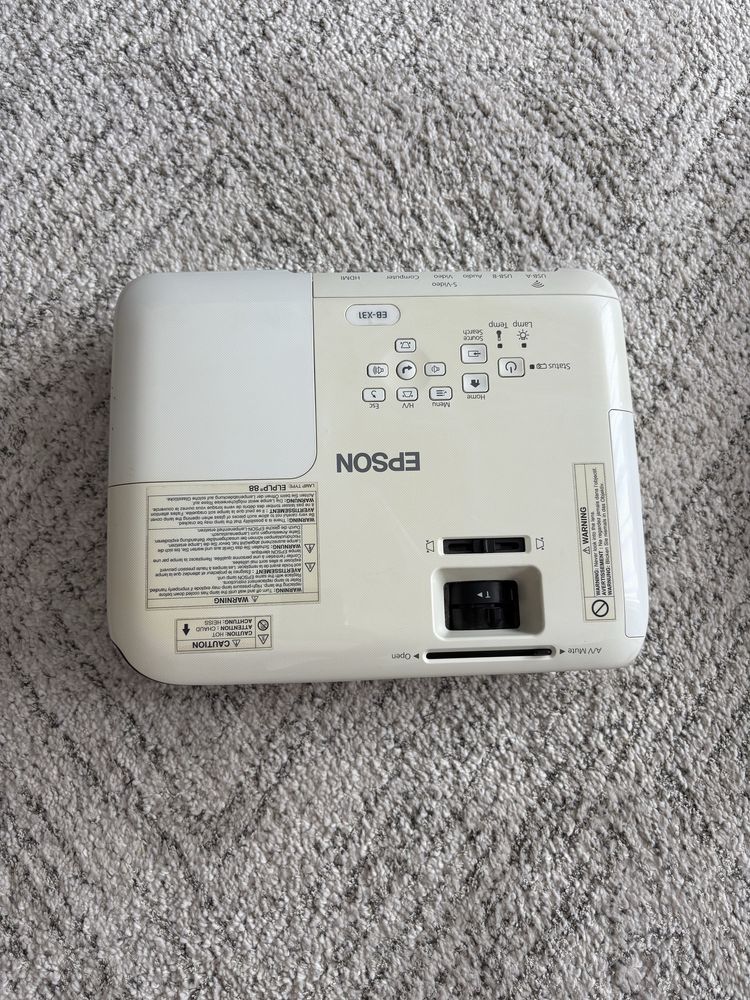 Projetor Epson EB-X31 – Para Peças ou Recondicionamento