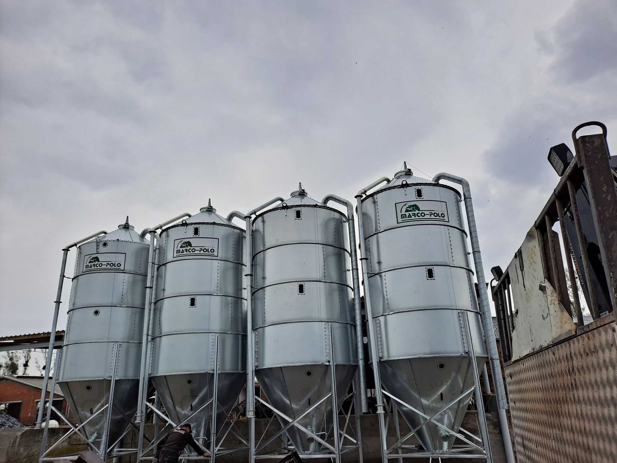 Silos zbiornik silos paszowy zbożowy 30ton 36t 20t 15t + STAWIANIE HDS