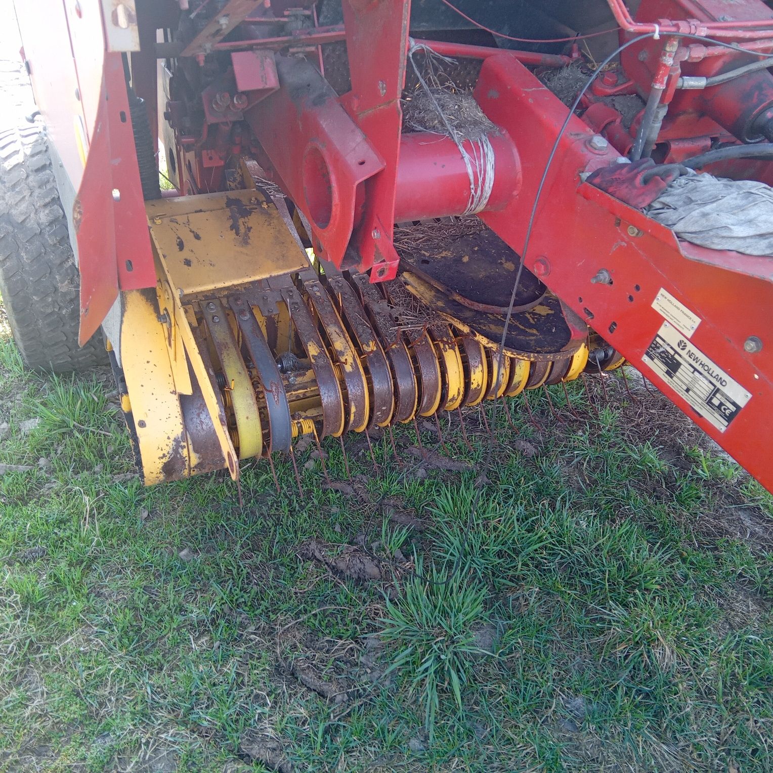Podbieracz do prasy new holland