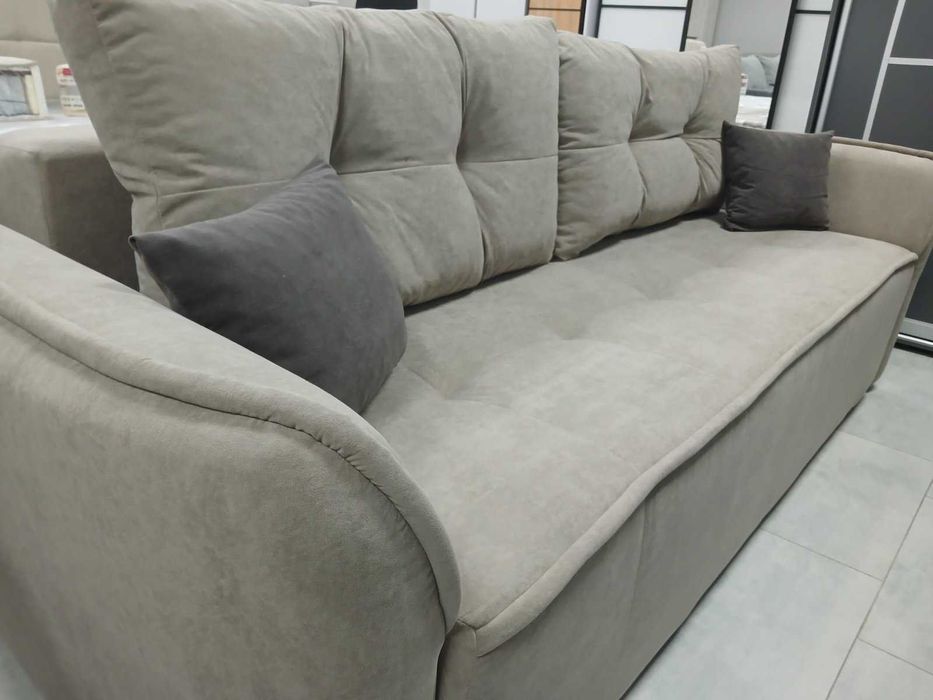 Диван (довжина 241см,розкладний)