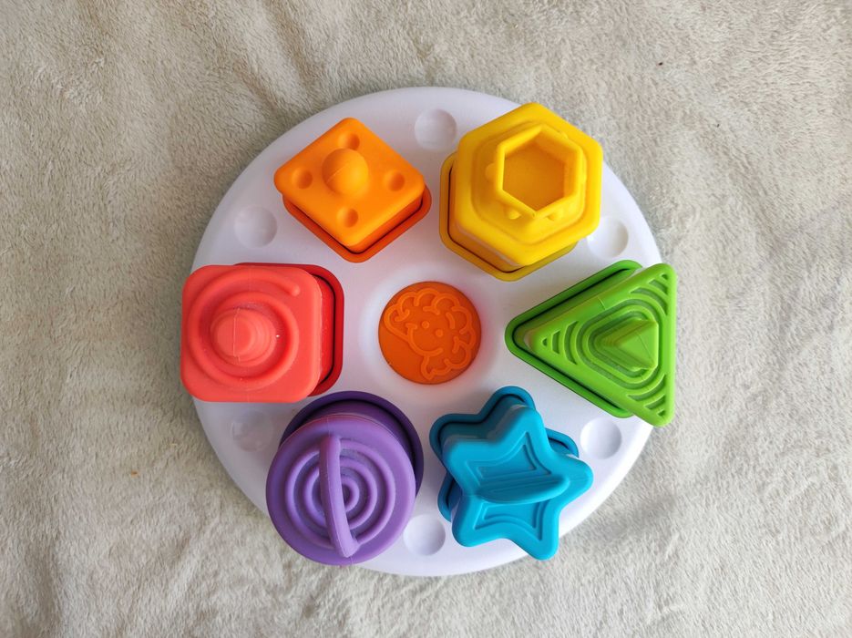 FAT brain toys sorter plugzy