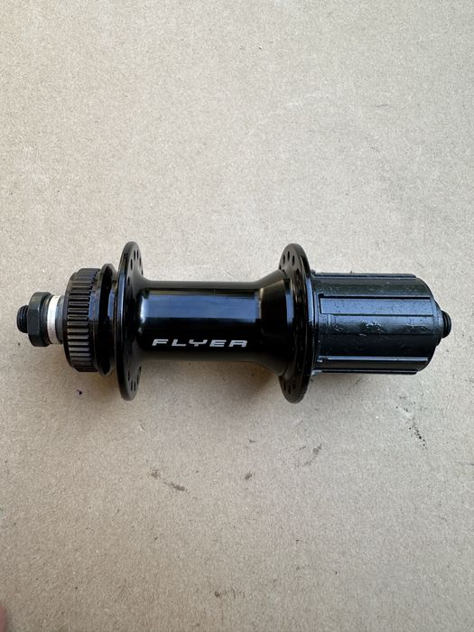 Komplet piast Flyer 8/9/10s 36H / 32H Centerlock