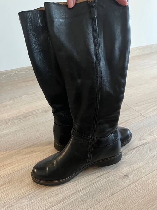 Продам шкіряні чоботи