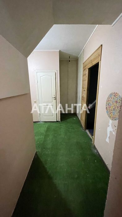 Предлагается квартира в центре Одессы 10 комнат