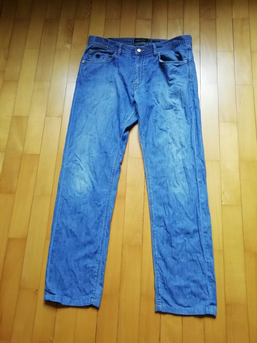 Klasyczne męskie dżinsy Massimo Dutti Casual Fit rozmiar 42