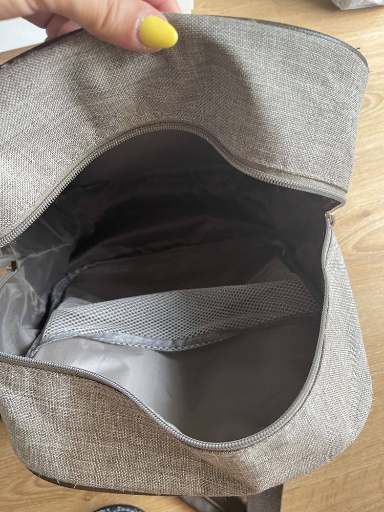Mochila Maternidade c/ Bolsa muda fraldas MUSTELA