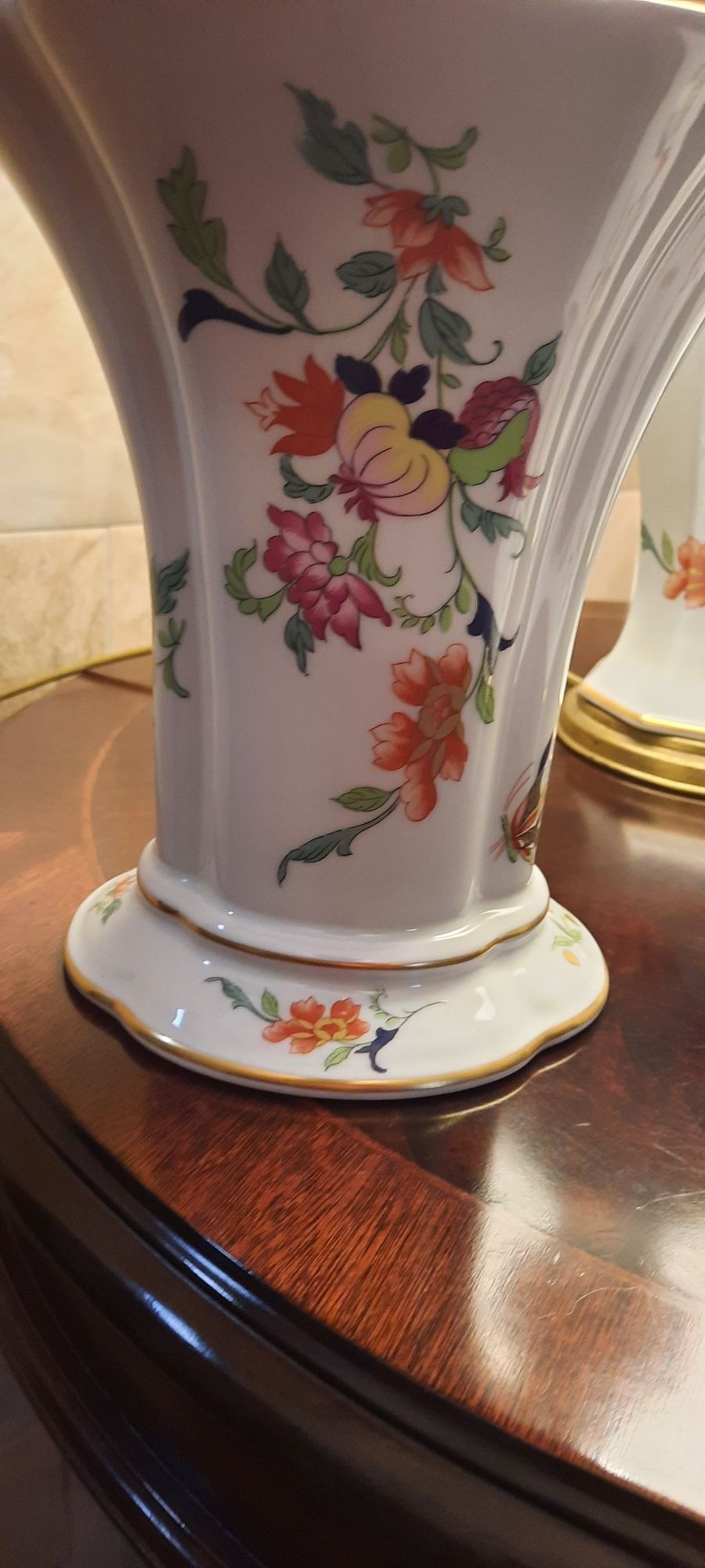 Conjunto da Vista Alegre, coleção  Samatra, composta por candeeiro, 2