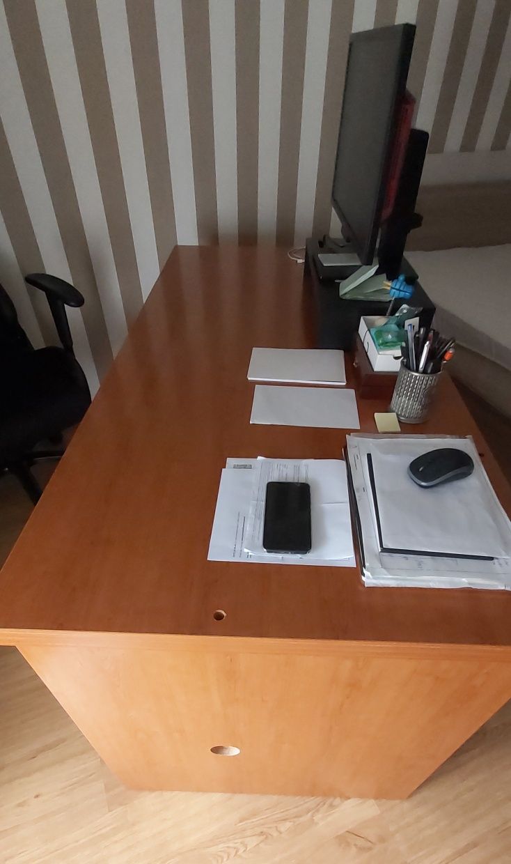 Secretaria moderna 1.60