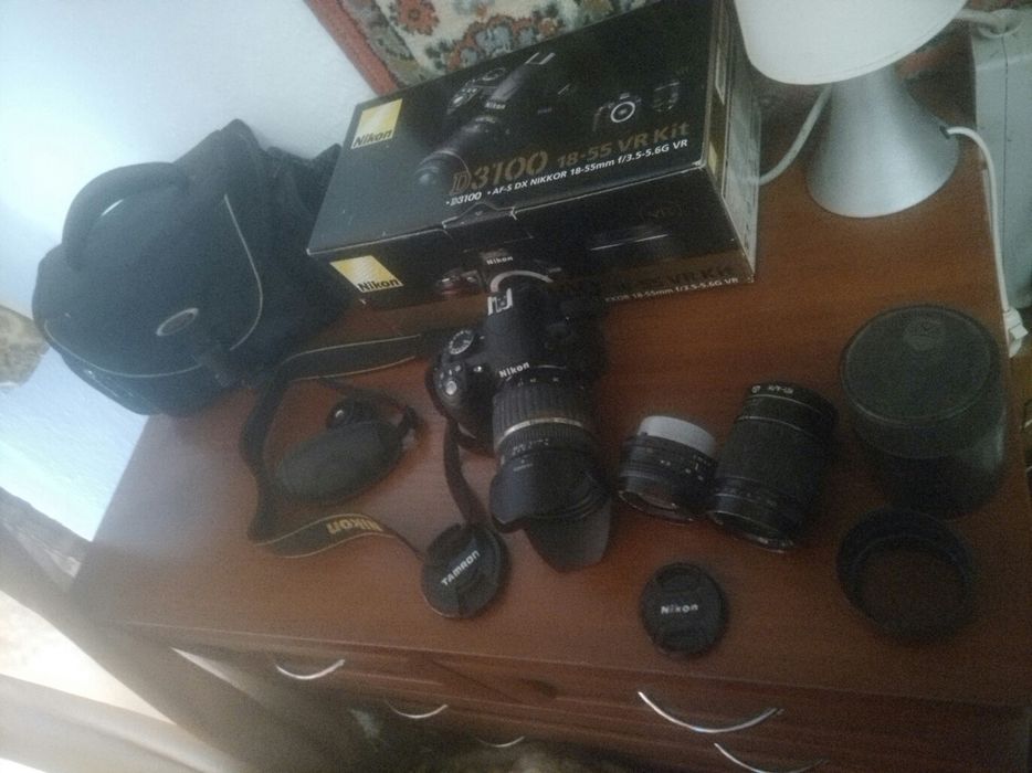 Продам фотоаппарат Nikon D3100