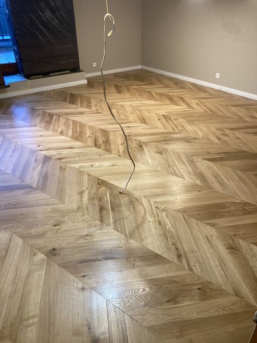 Cyklinowanie / Renowacja / Parkiet/ Schody/ Ukladanie/ Lakierowanie