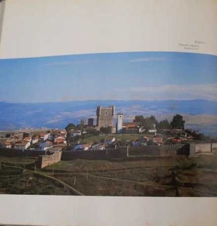Livro CTT completo: "Castelos de Portugal" (Prof. José Mattoso) - Novo