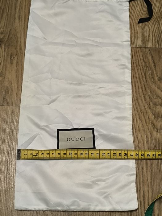 Пильник фірми Gucci