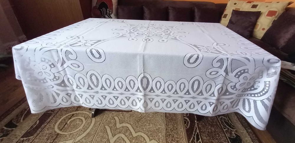 Obrus żakardowy 160cm × 160cm
