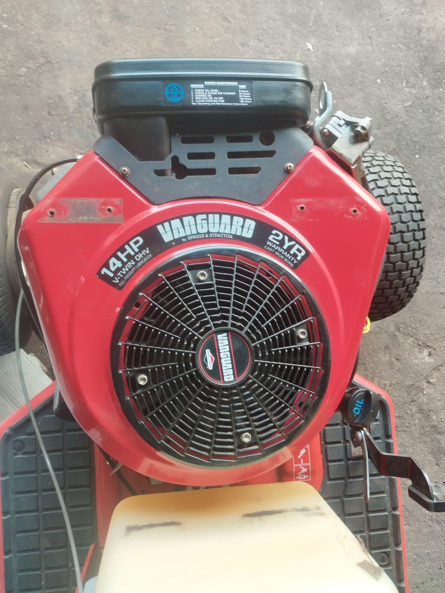 Silnik do traktorka kosiarki Briggs Vanguard 14 kM v-twin Igła!!