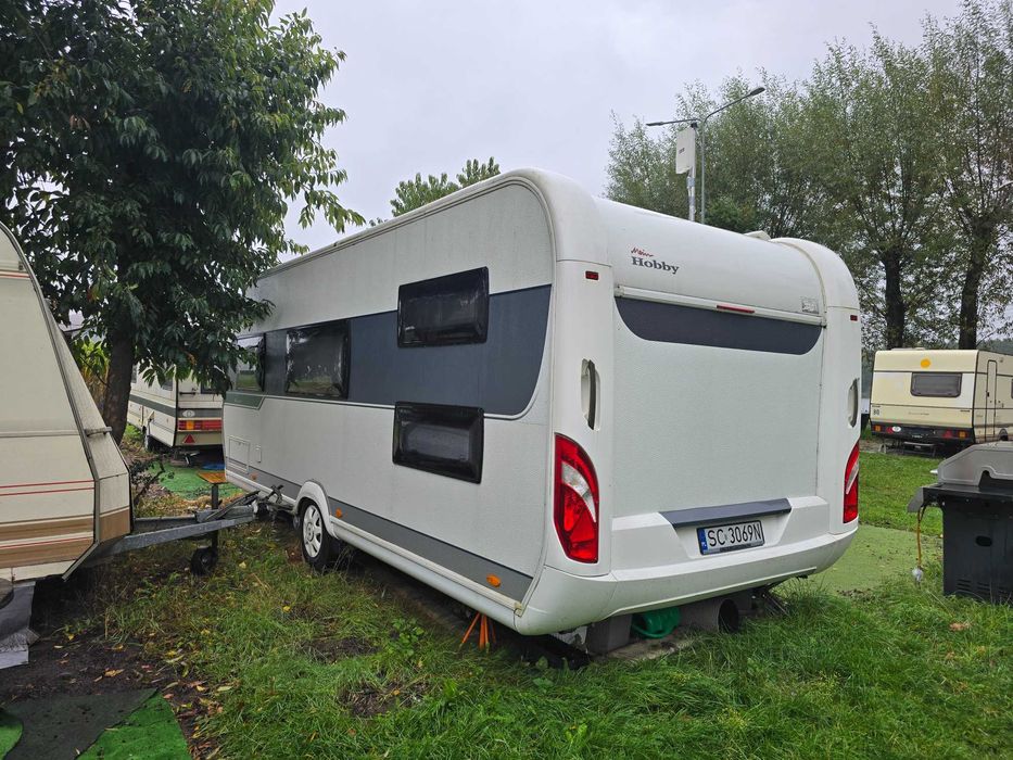 Przyczepa kempingowa HOBBY 545 KMF DeLuxe TRUMA salon polska faktura